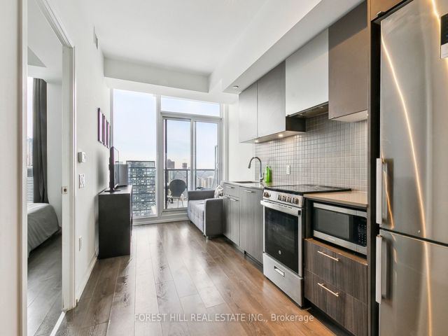 PH12 - 251 Jarvis St