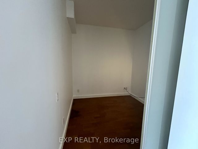 2305 - 33 Mill St