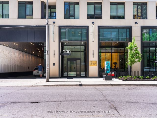 305 - 200 Redpath Ave