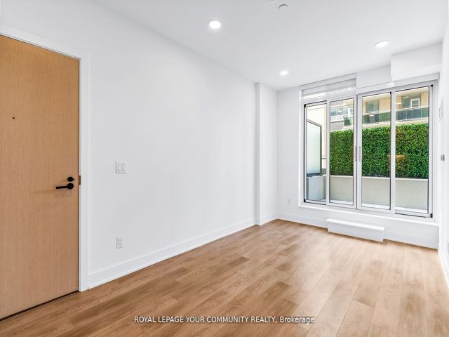 305 - 200 Redpath Ave