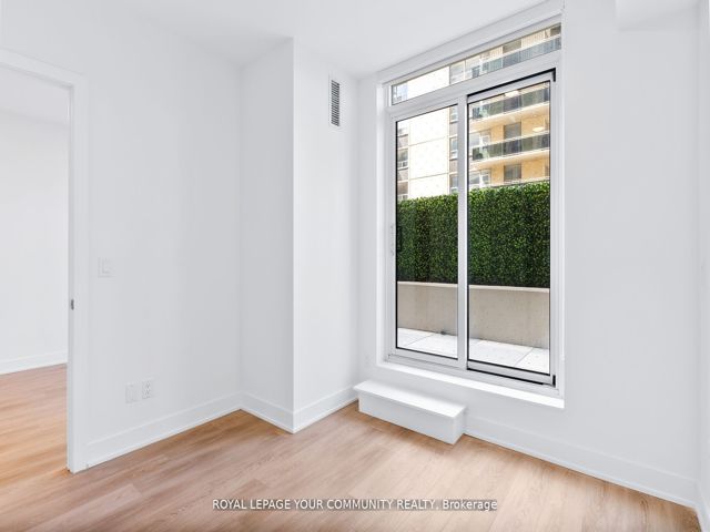 305 - 200 Redpath Ave