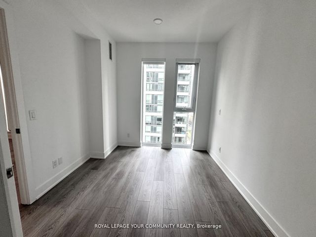 308 - 200 Redpath Ave