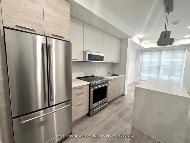 308 - 200 Redpath Ave