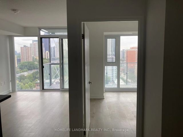 1705 - 50 Wellesley St E