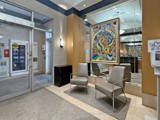 1004 - 70 Alexander St