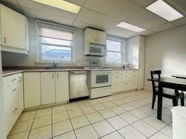 301 - 47 Ranleigh Ave