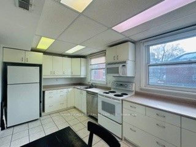 301 - 47 Ranleigh Ave