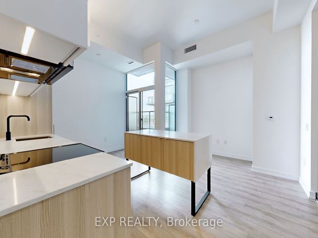 817 - 500 Dupont St