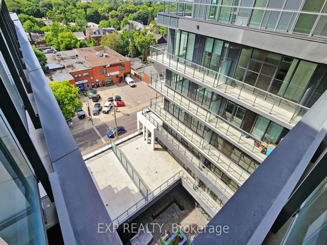 817 - 500 Dupont St