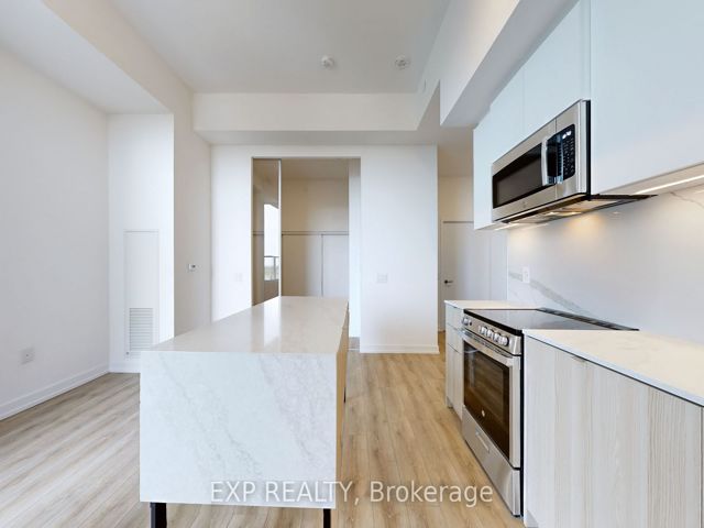 817 - 500 Dupont St