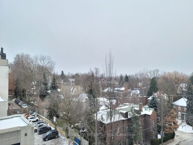 630 - 2020 Bathurst St