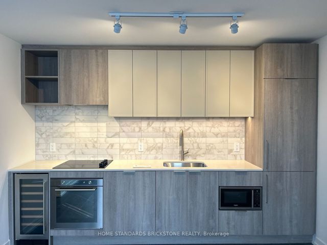 630 - 2020 Bathurst St