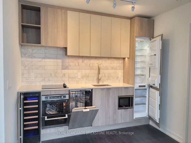 630 - 2020 Bathurst St