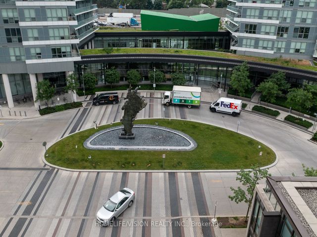 2802 - 121 Mcmahon Dr