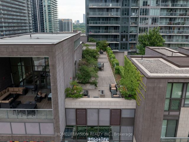 2802 - 121 Mcmahon Dr
