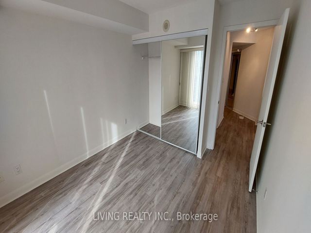 2508 - 210 Victoria St