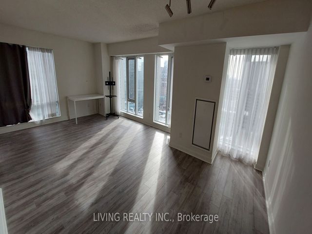 2508 - 210 Victoria St