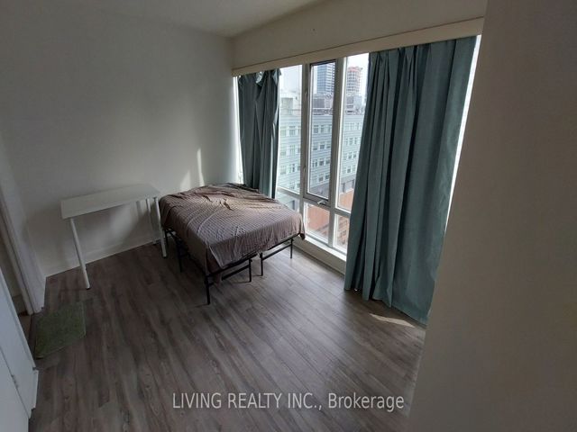 2508 - 210 Victoria St