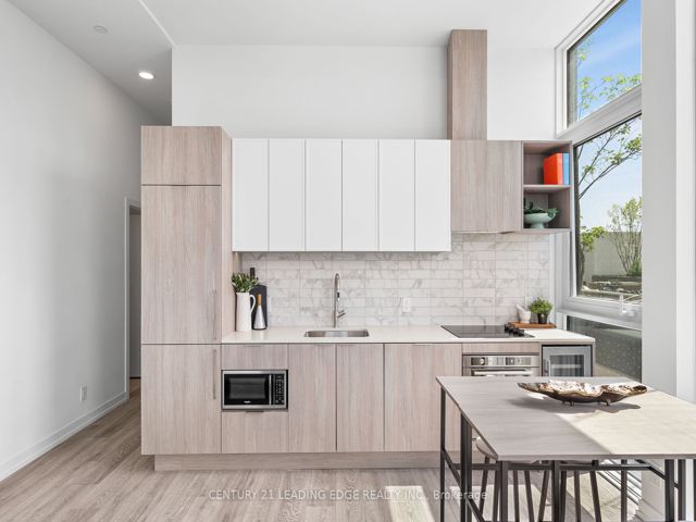 1001 - 2020 Bathurst St