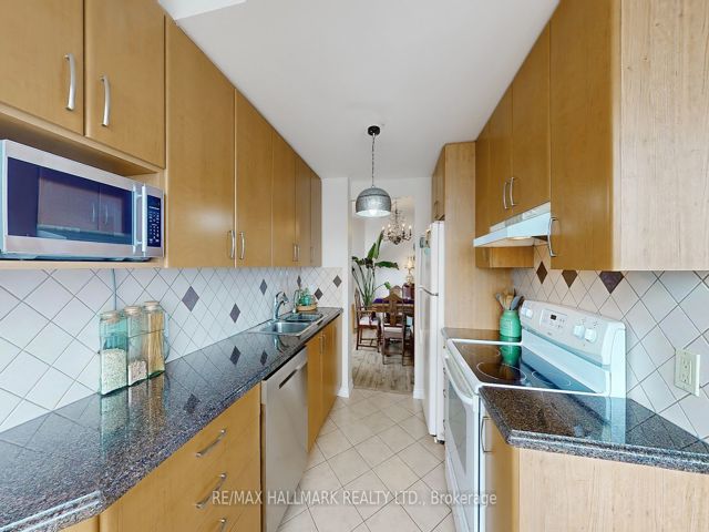 Ph210 - 1101 Steeles Ave W