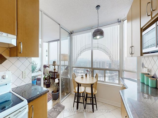 Ph210 - 1101 Steeles Ave W