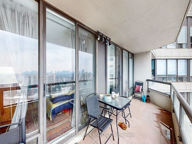 Ph210 - 1101 Steeles Ave W