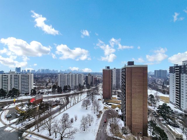 Ph210 - 1101 Steeles Ave W