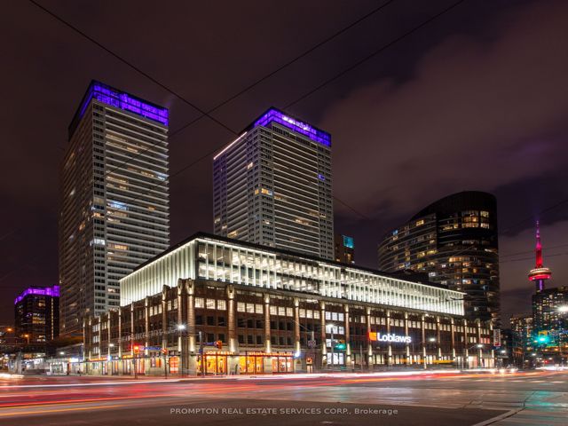 616 - 17 Bathurst St