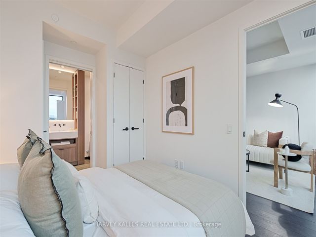 4304 - 55 Charles St E