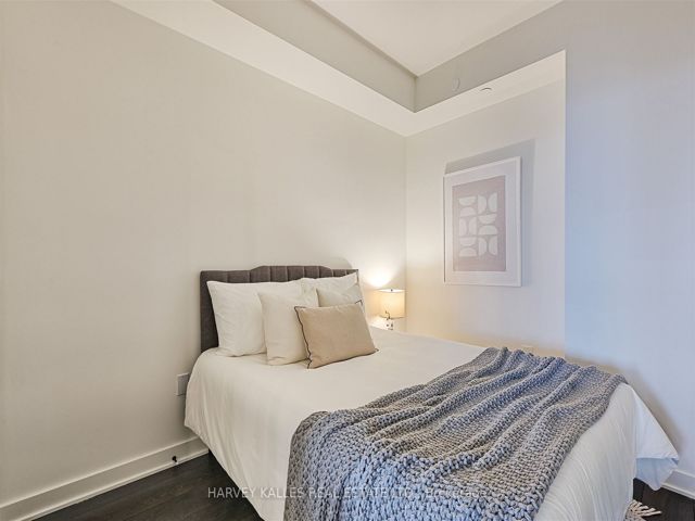 4304 - 55 Charles St E