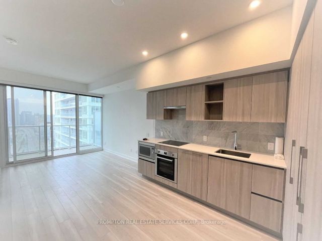 3807 - 19 Bathurst St