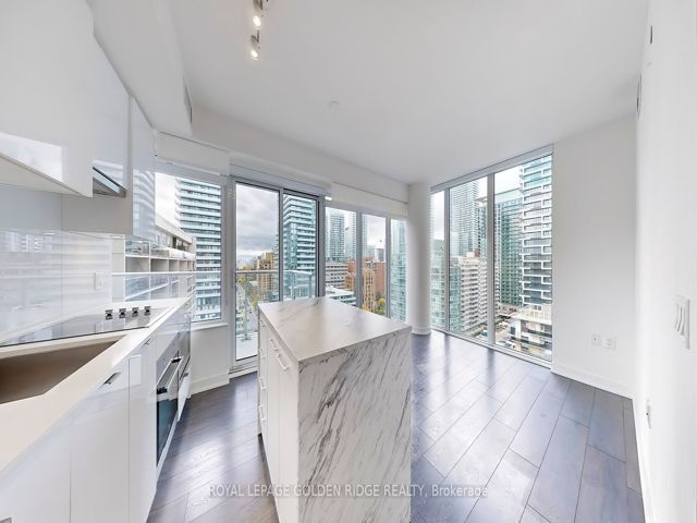 1510 - 195 Redpath Ave