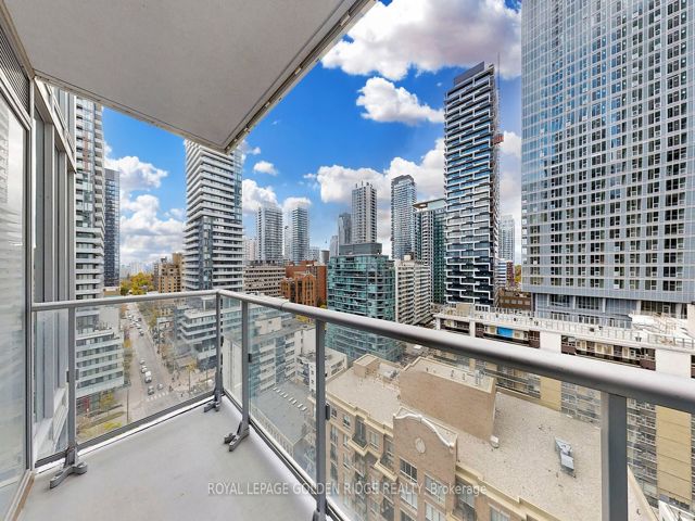 1510 - 195 Redpath Ave