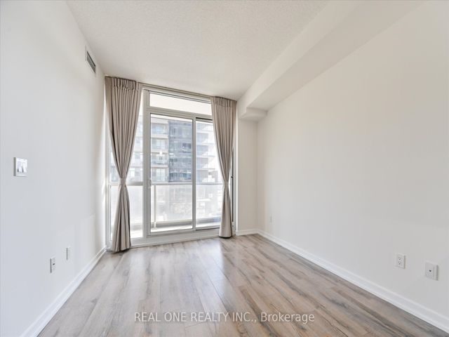 307 - 52 Forest Manor Rd