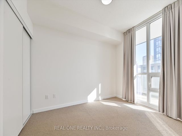307 - 52 Forest Manor Rd
