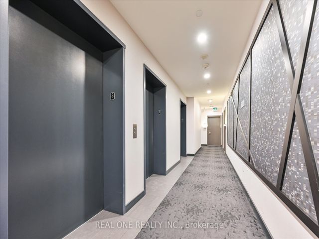 307 - 52 Forest Manor Rd