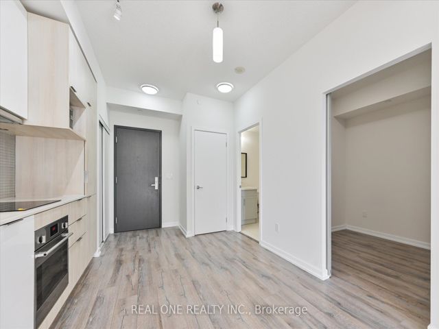 307 - 52 Forest Manor Rd