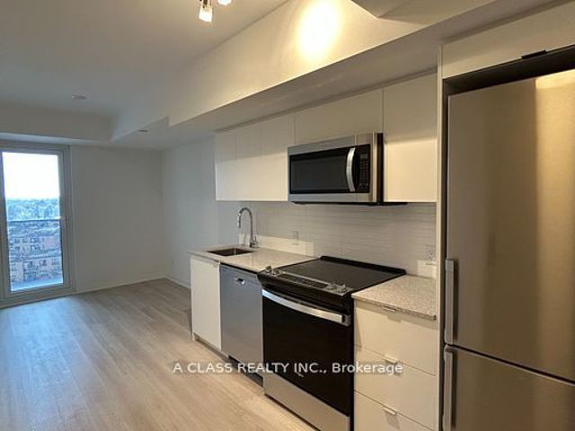 1025 - 500 Wilson Ave