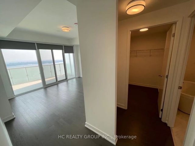 3302 - 15 Queens Quay E