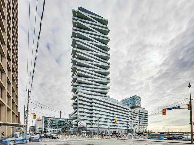 3302 - 15 Queens Quay E