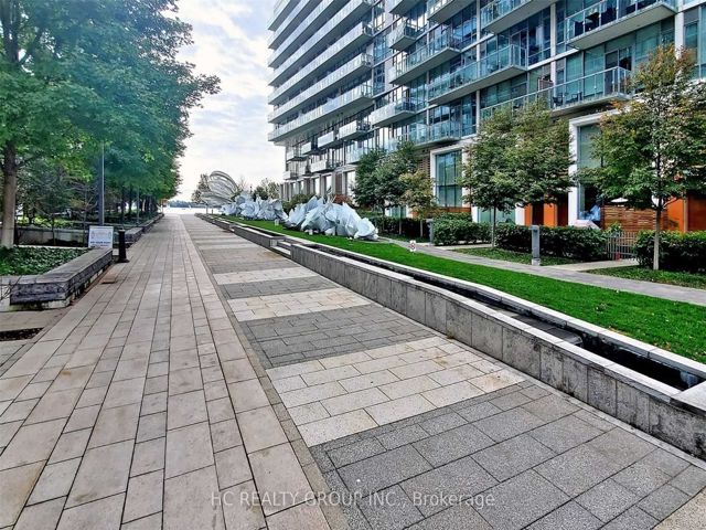 3302 - 15 Queens Quay E