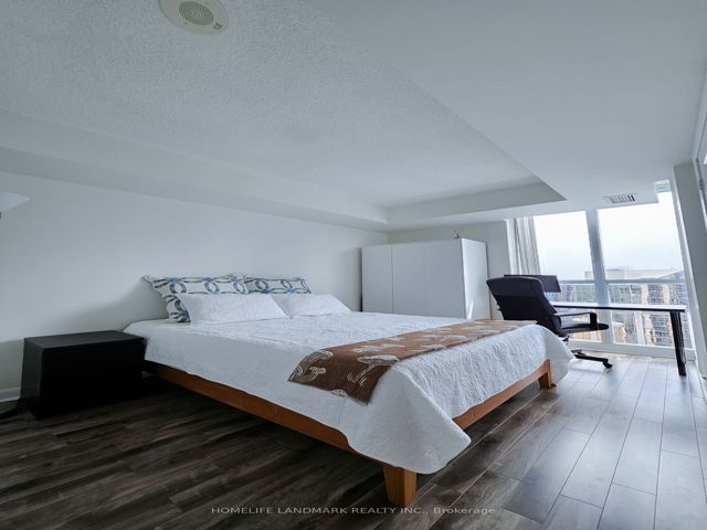 3215 - 4978 Yonge St
