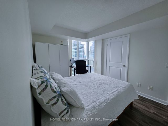 3215 - 4978 Yonge St