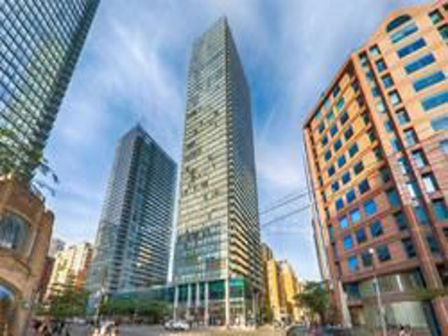 704 - 38 Grenville St