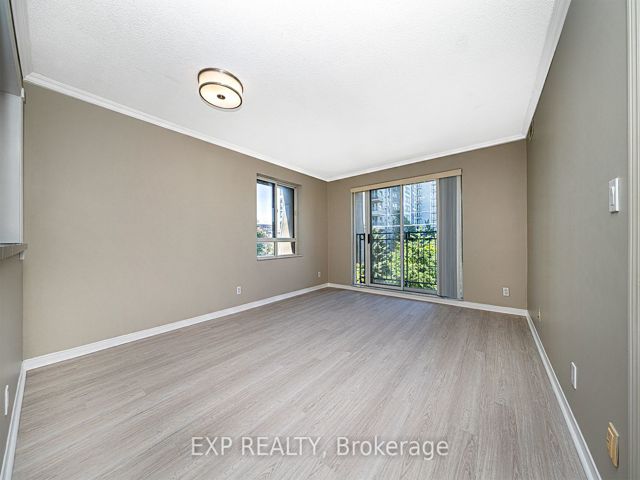 312 - 38 Hollywood Ave