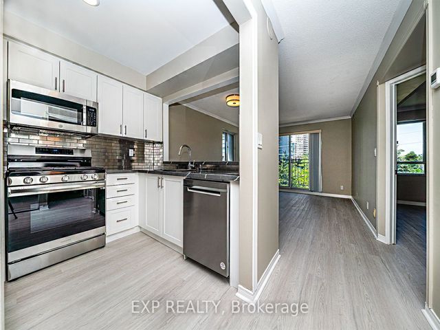 312 - 38 Hollywood Ave