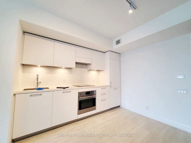315 - 33 Frederick Todd Way