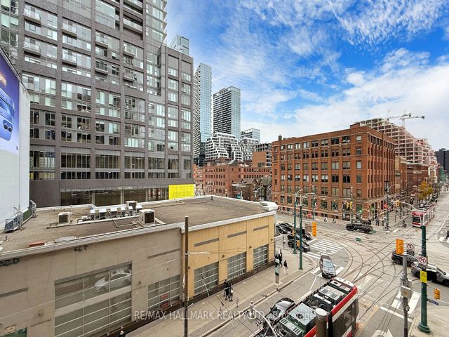 414 - 438 King St W