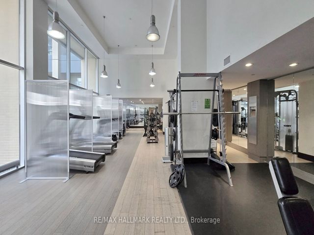 414 - 438 King St W