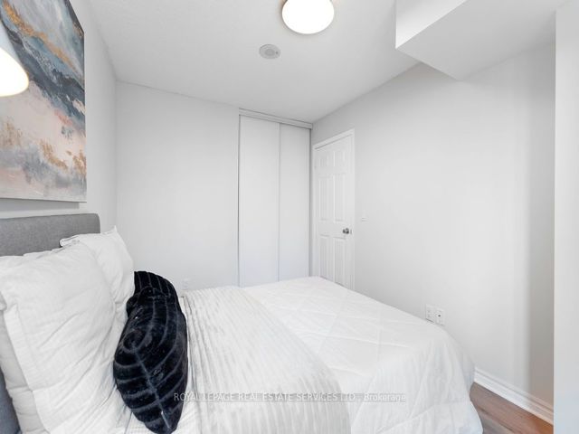 3709 - 19 Grand Trunk Cres